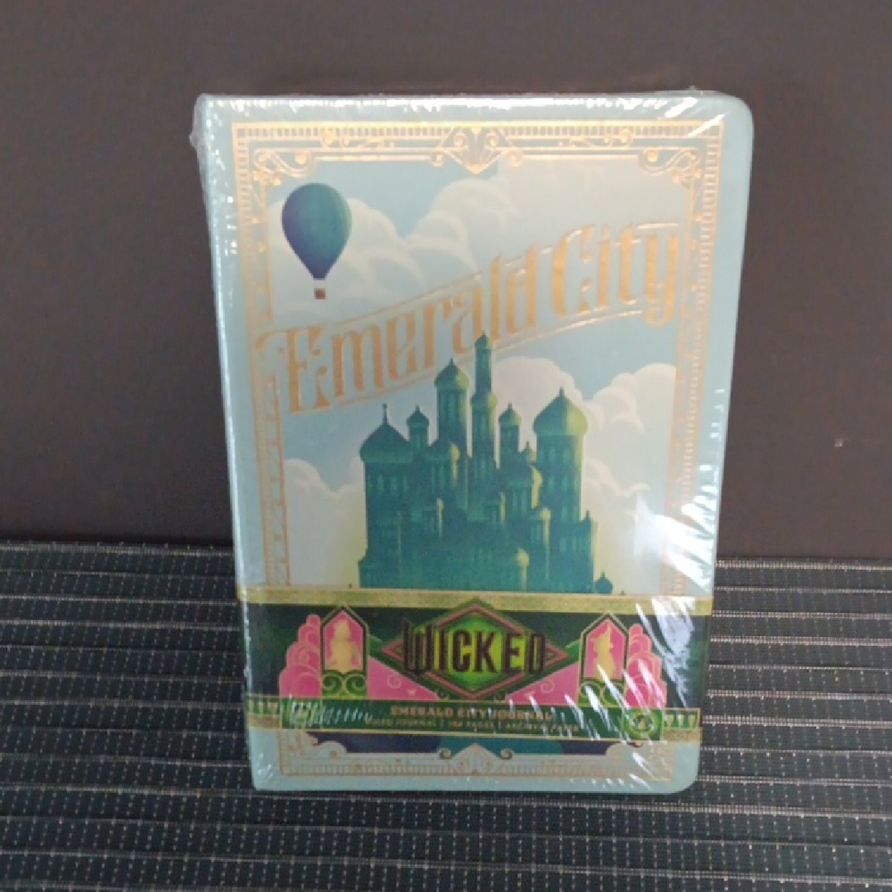 Emerald City Invitation Cards